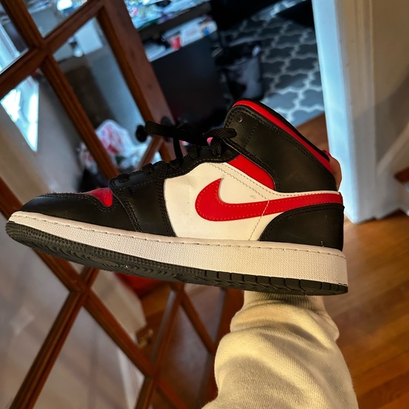 Nike Air Jordan boys sneakers - Picture 4 of 5